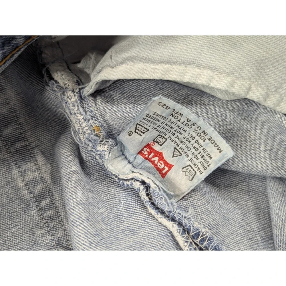 Vintage Levi's 501‎ 34x31 (36x32 Tag) Made In USA Light  Jeans Distressed Ripped